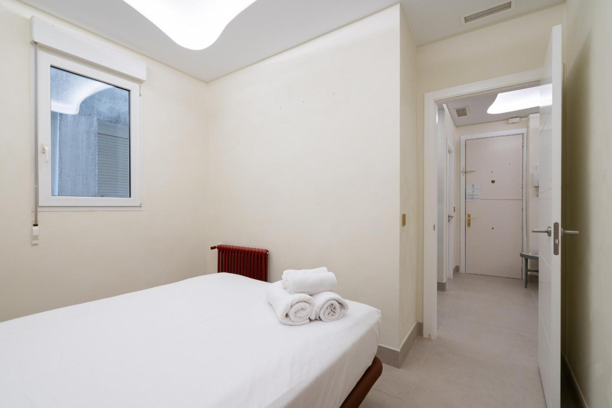 Apartamento Exclusivo En El Retiro Metro Ibiza Alquiler Temporal Мадрид Екстер'єр фото